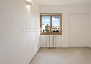 Ref. 1303684 | Renovated apartment with sea view 