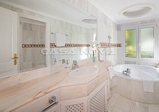 Ref. 2403698 | Wunderschöne Villa  in idyllischer Lage 