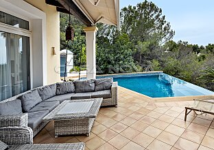 Ref. 2503612 | Villa in highly popular golf suburb 