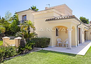 Ref. 2403633 | Impressive villa in a noble residential area