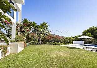 Ref. 2403637 | Designer villa in the exclusive residential urbanisation of Nova Santa Ponsa