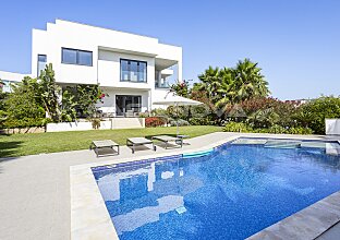 Ref. 2403637 | Designer villa in the exclusive residential urbanisation of Nova Santa Ponsa