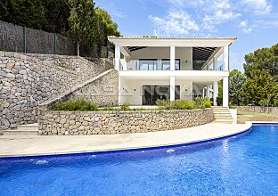 Ref. 2603636 | 2nd sea line - Luxury villa completely renovated 