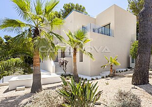 Ref. 2403279 | Imposing villa with holiday rental licence