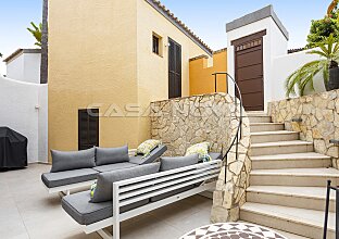 Ref. 2303648 | Modern golf villa with pool