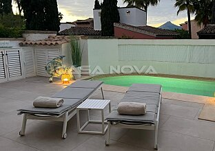 Ref. 2303648 | Moderna villa de golf con piscina