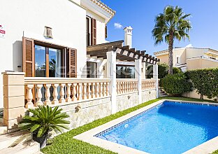 Ref. 2303655 | EXCLUSIVE WITH US: Dream villa in 1st line to the golf course