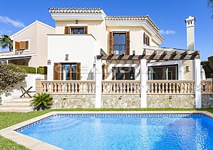 Ref. 2303655 | EXCLUSIVE WITH US: Dream villa in 1st line to the golf course