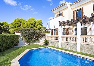 Ref. 2303655 | EXCLUSIVE WITH US: Dream villa in 1st line to the golf course