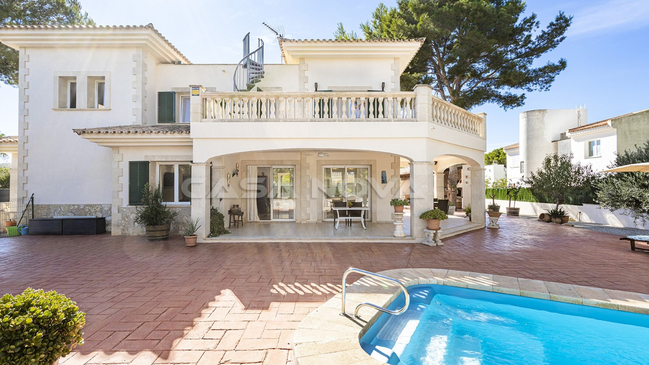 Beautiful villa in popular residential area close to the marina