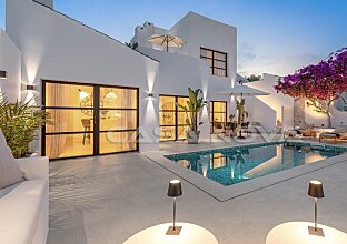 Ref. 2303660 | Modernised villa with pool in a Mediterranean residence