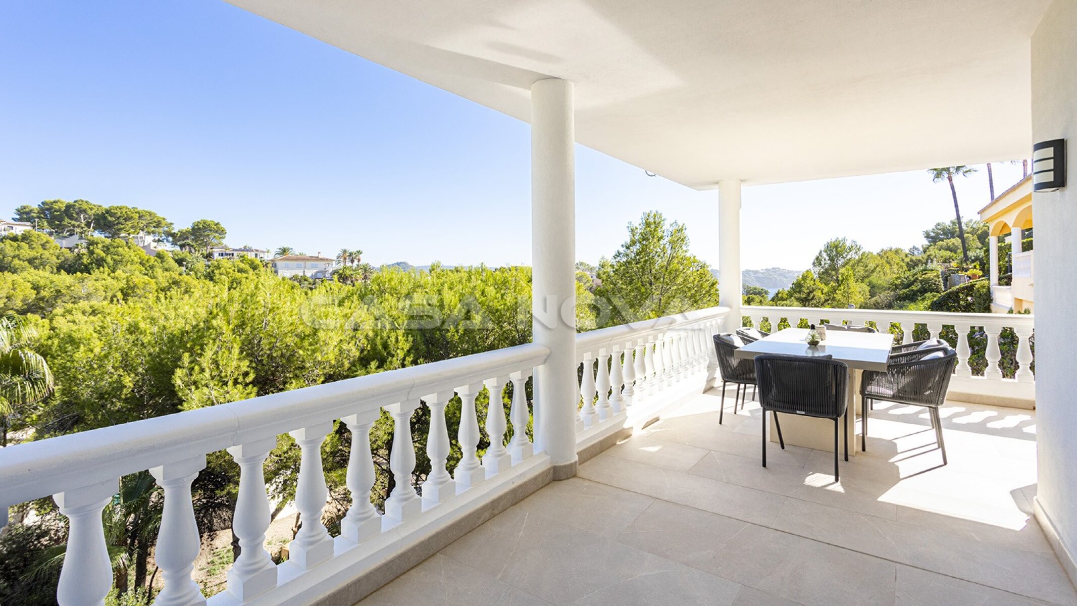 Exquisite villa in a dream location with views of the bay of Santa Ponsa