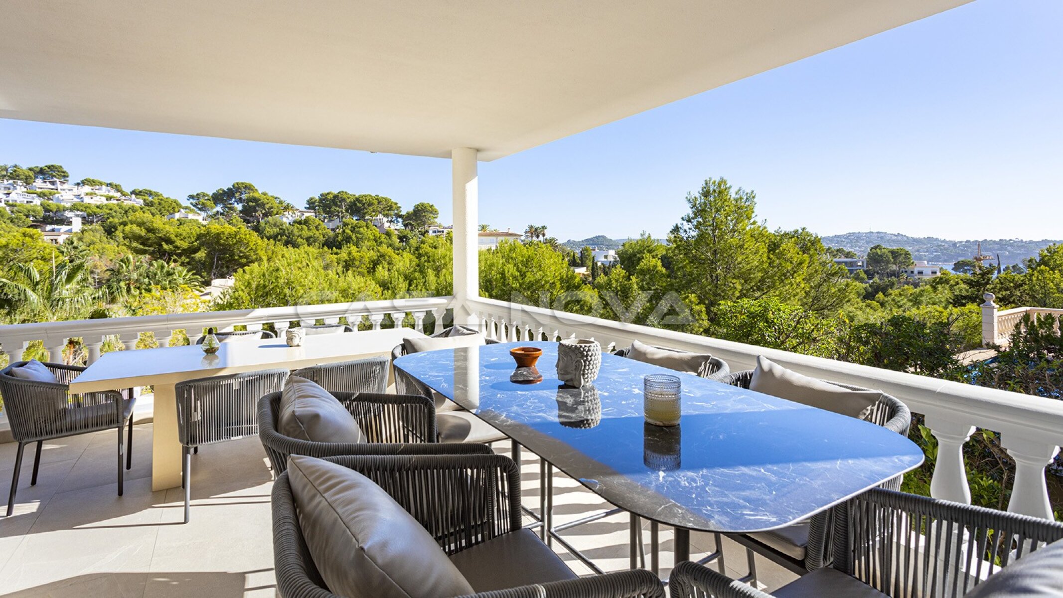 Exquisite villa in a dream location with views of the bay of Santa Ponsa