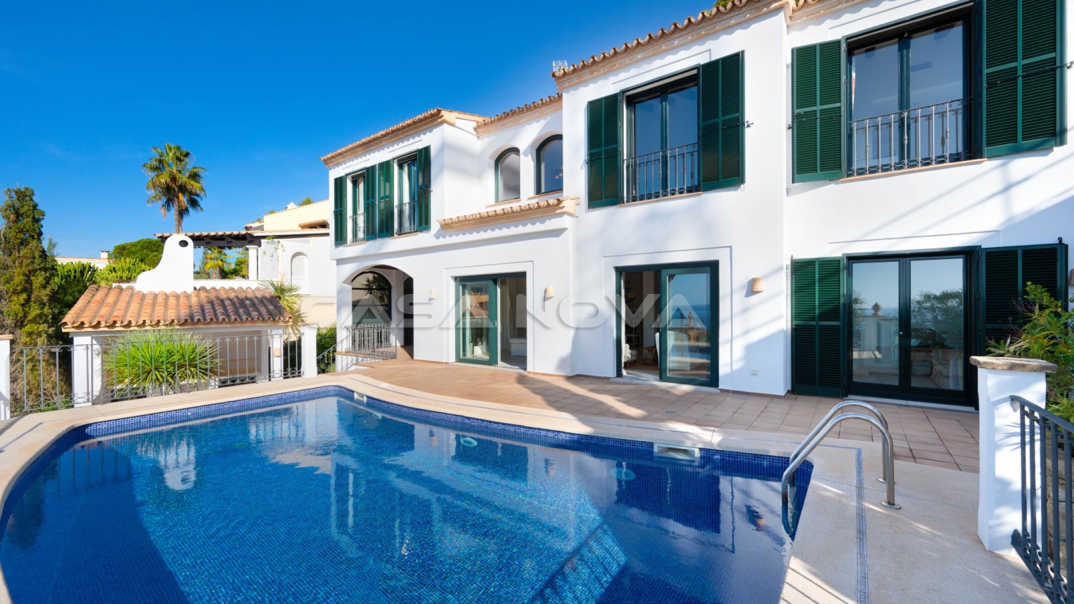 Villa with breathtaking views of the bay of Camp de Mar